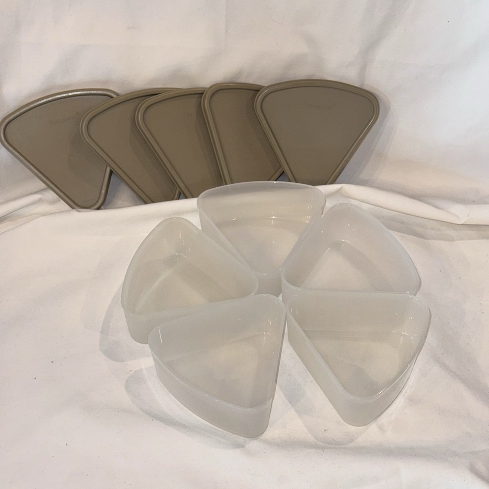 Vintage Tupperware Lazy Susan Revolving Turntable 5 Pie Wedge Shaped Relish Tray - Picture 2 of 6